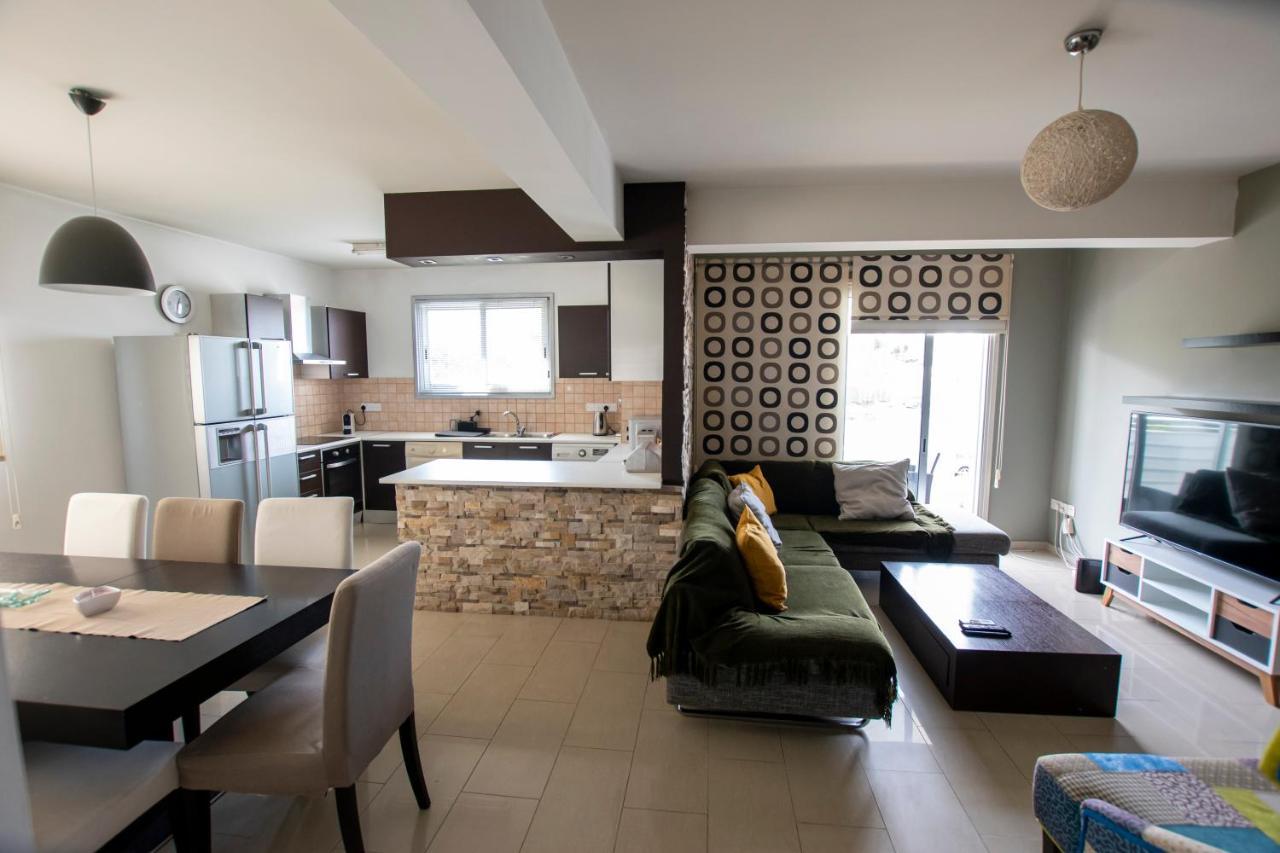 Glabur Stays - The Executive 2 Bdr - Nicosia City, Free Parking & Wifi, Welcomes You!!! エクステリア 写真