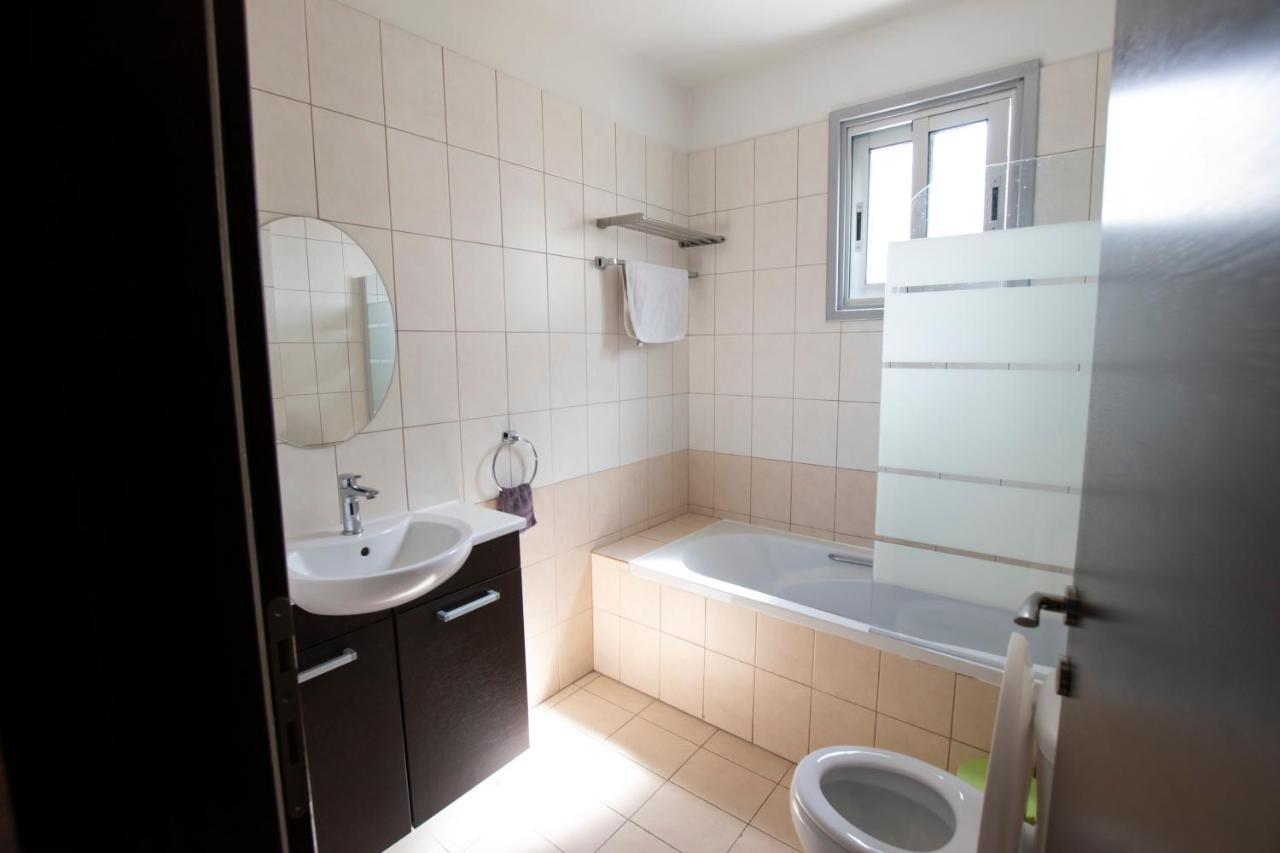 Glabur Stays - The Executive 2 Bdr - Nicosia City, Free Parking & Wifi, Welcomes You!!! エクステリア 写真